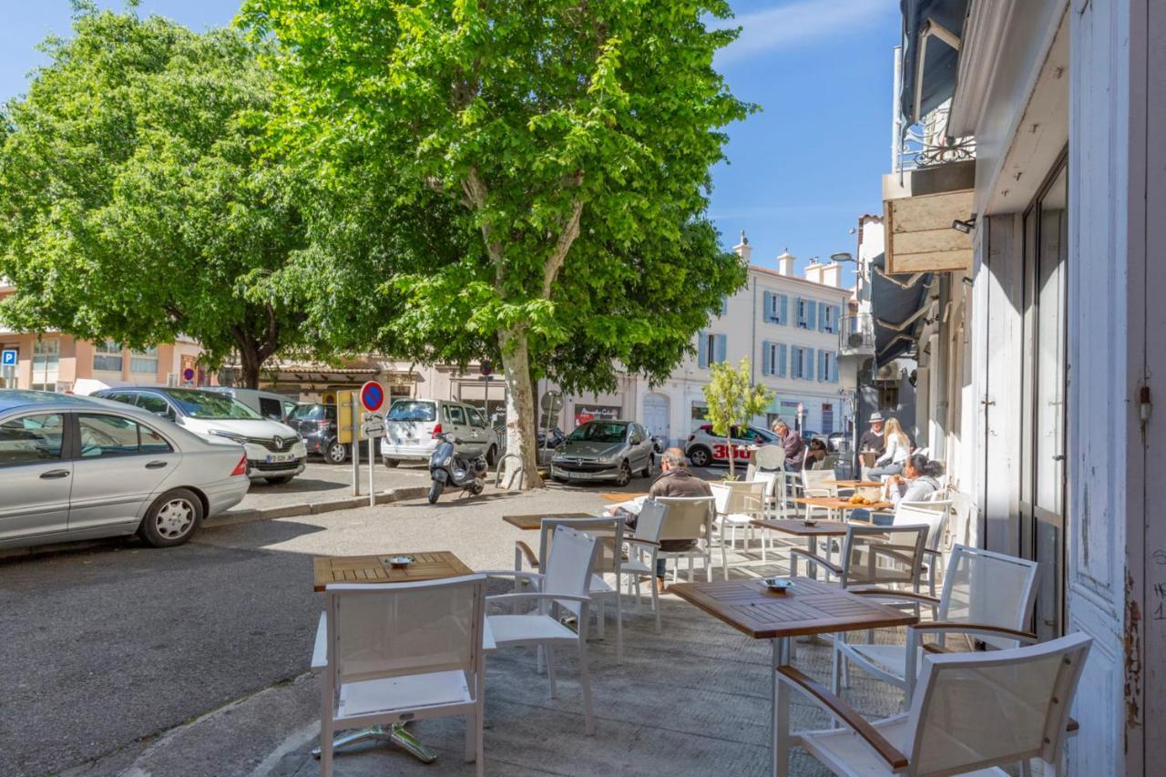 Place Amiral Barnaud Antibes Bagian luar foto
